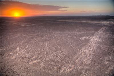 Linien bei Sonnenuntergang